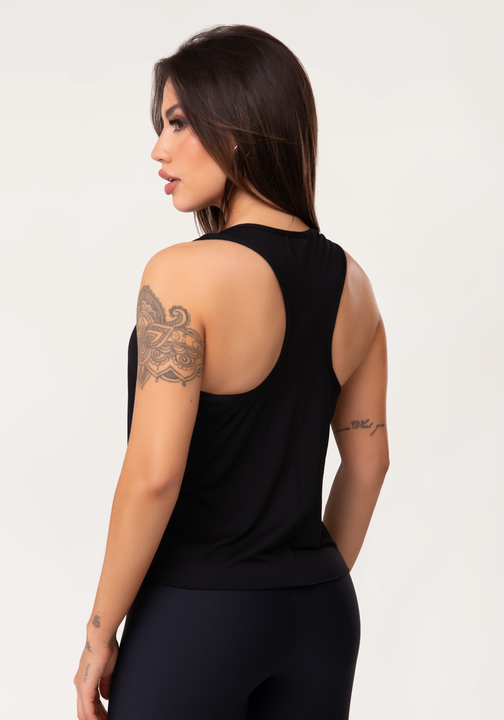 Cropped feminino preto aura
