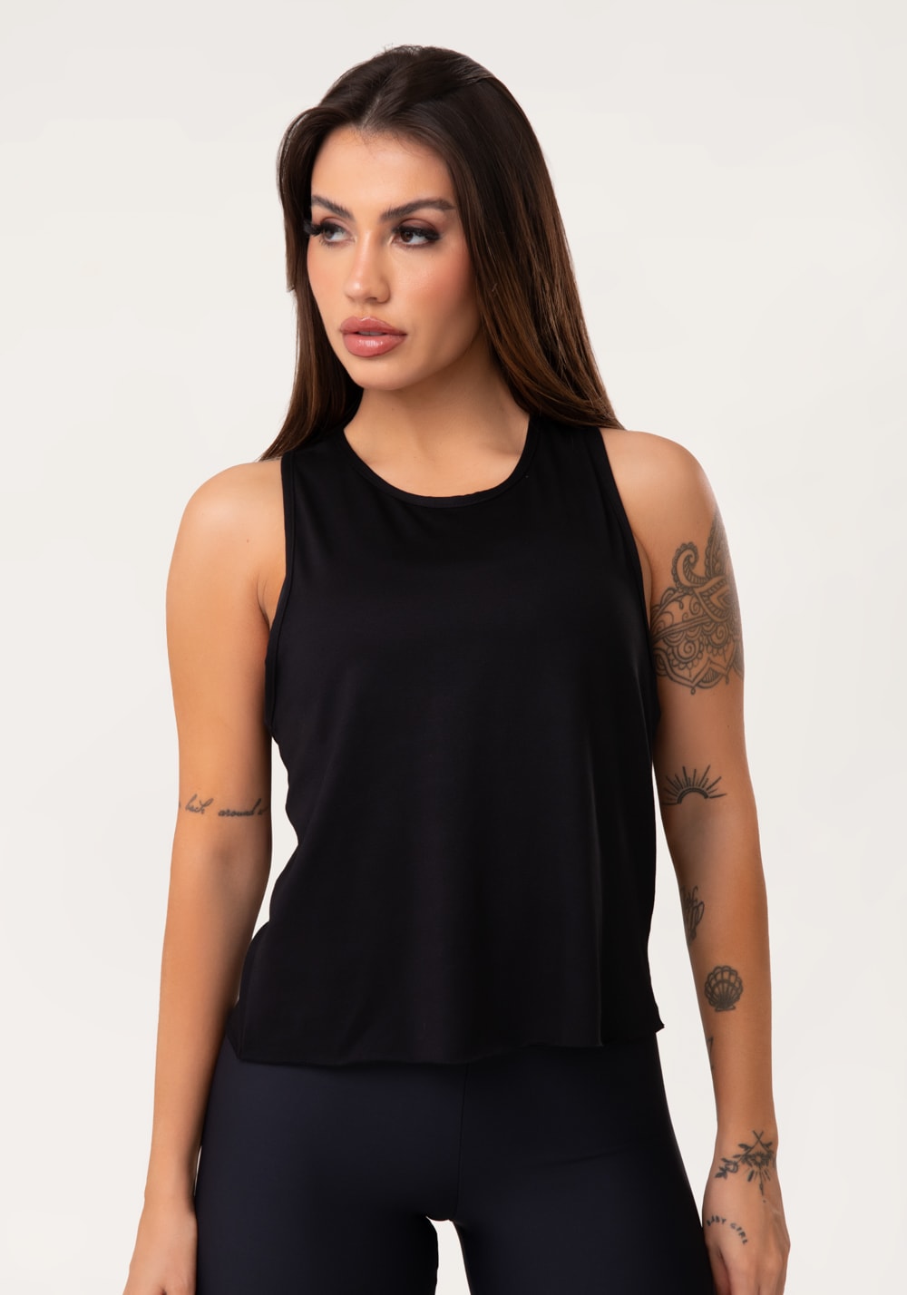 Cropped feminino preto aura