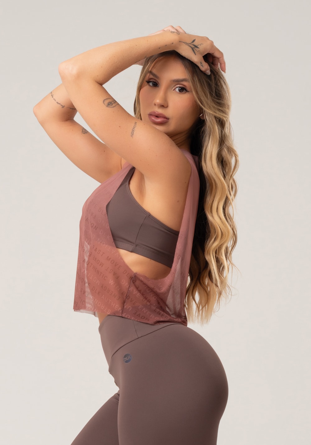 Cropped feminino de tule estampado authentic marrom printed