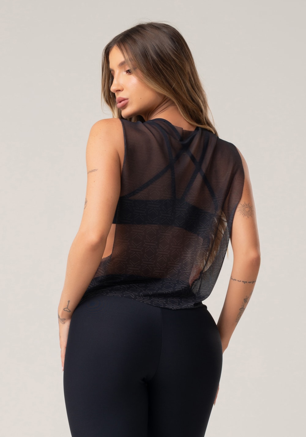 Cropped feminino de tule estampado motivation preto printed