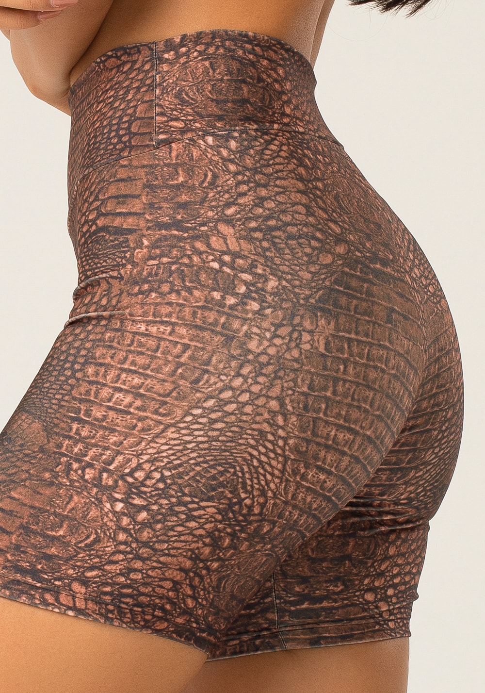 Bermuda fitness feminina estampada croco animal printed