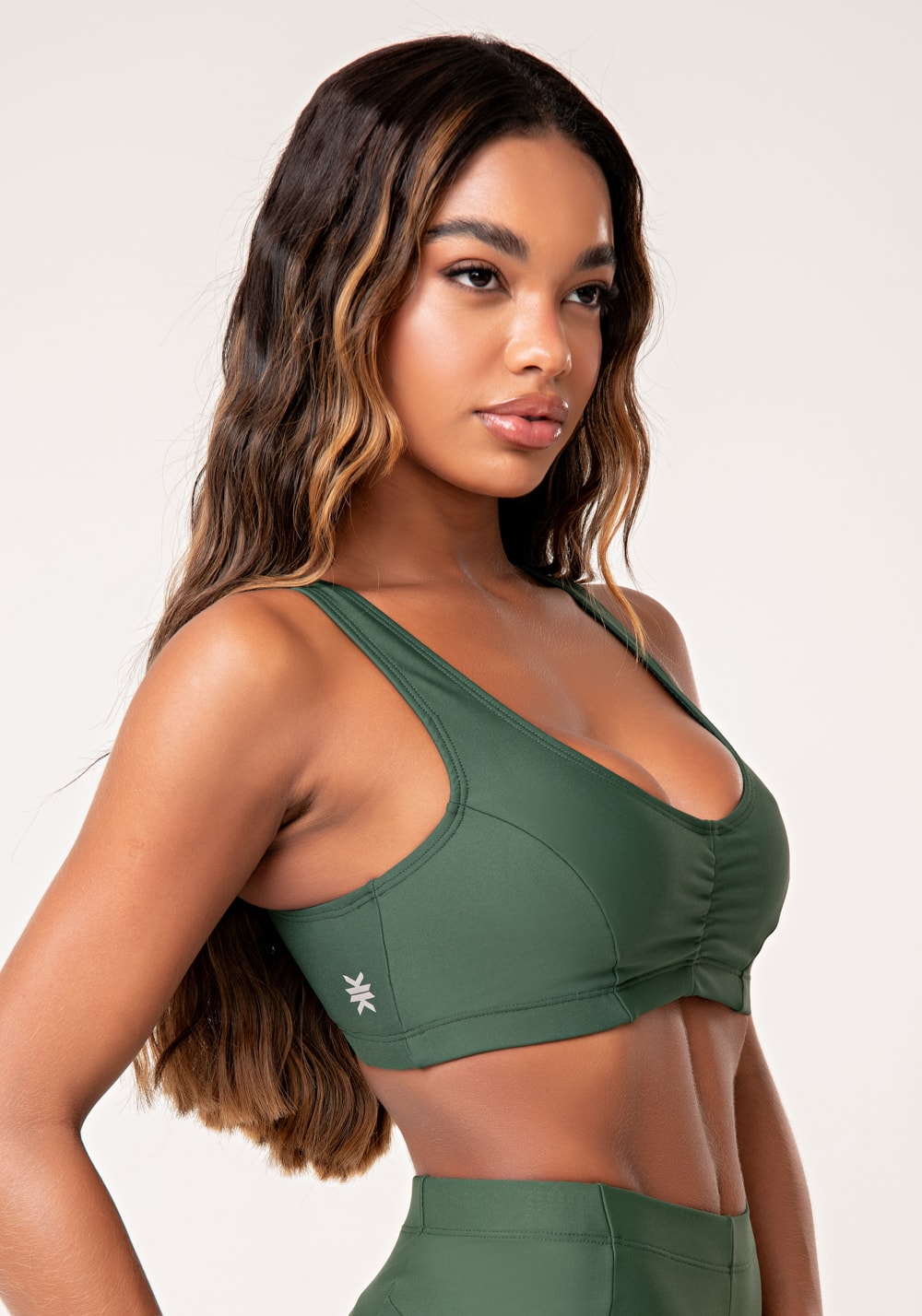 Top fitness feminino verde com franzido lush